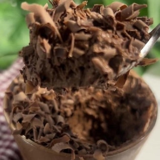 材料２つ。チョコレートムースの作り方。レシピ動画